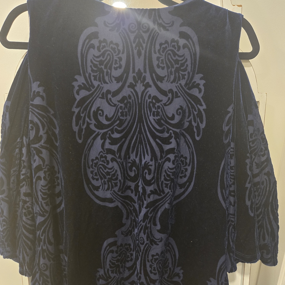 Frank Lyman Design Navy Blue Velvet Tunic